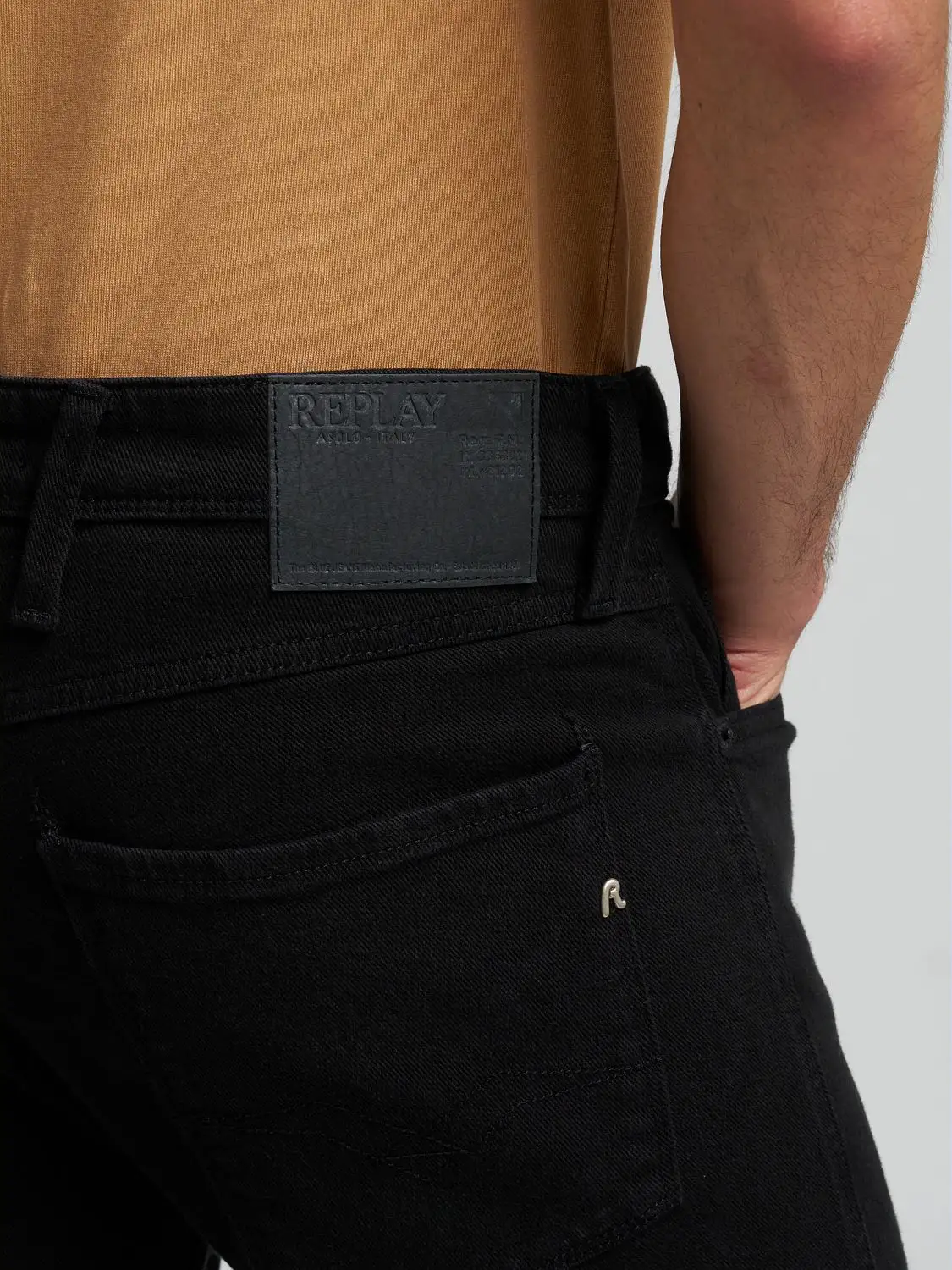 Replay 80693C1 Anbass Jeans - Black - Image 4